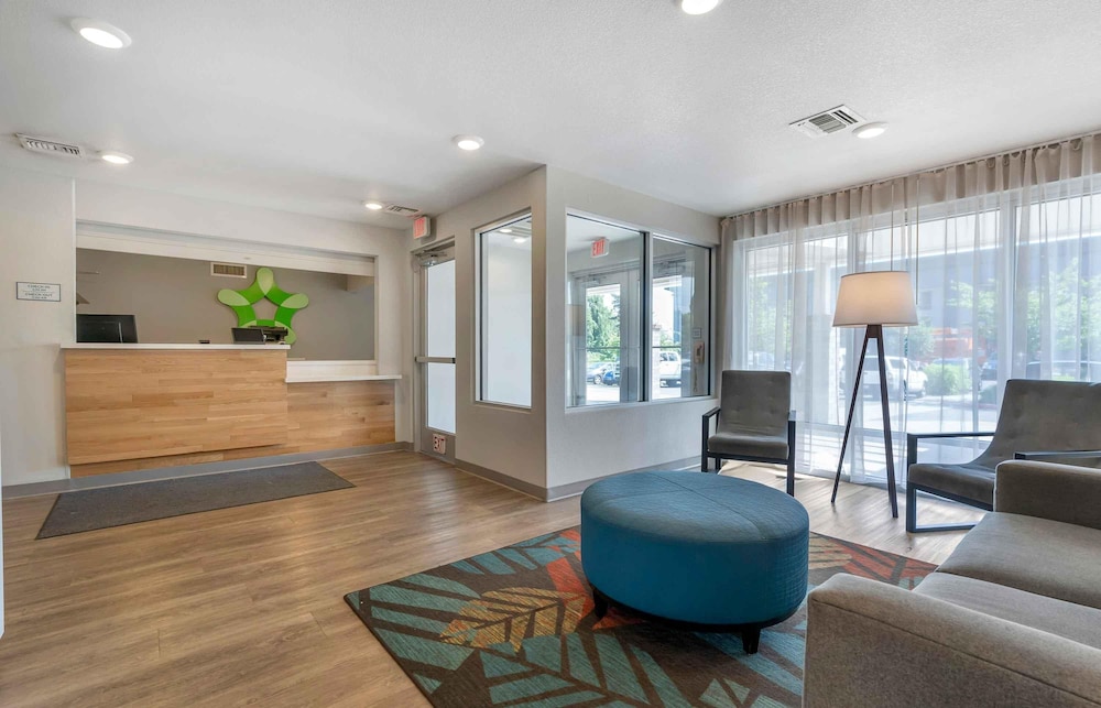 WoodSpring Suites Portland North Gresham 39/53