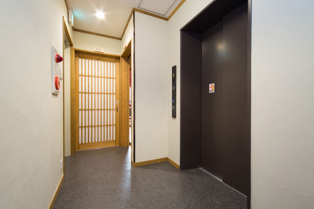 Ebisu Ryokan 12/28