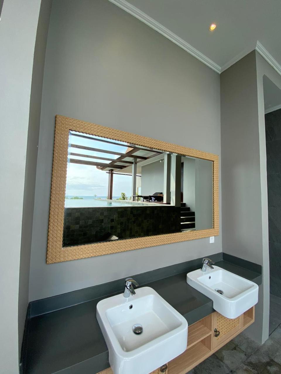 Kayangan Boutique Bali 50/50