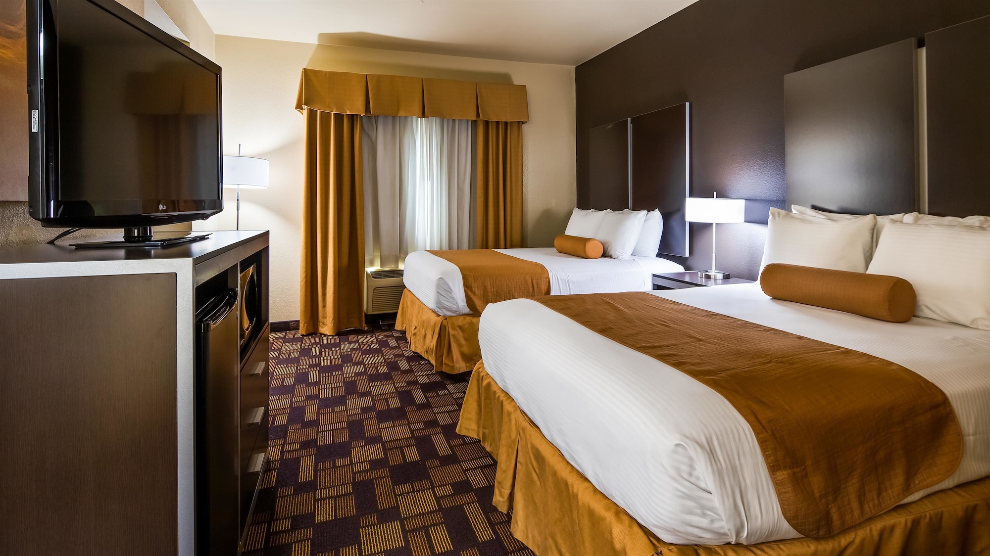 SUITE, 2 QUEEN BEDS, SOFA