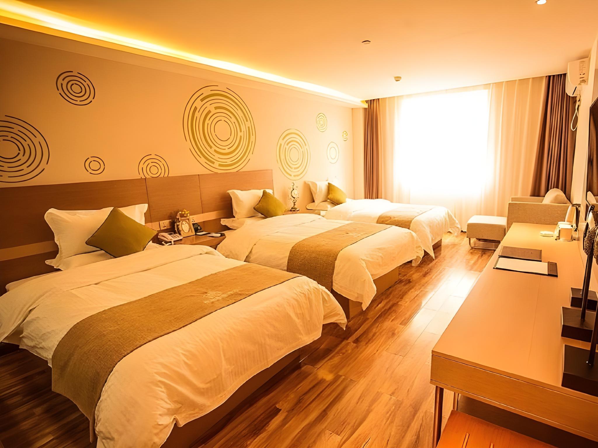GUEST ROOM, TRIPLE