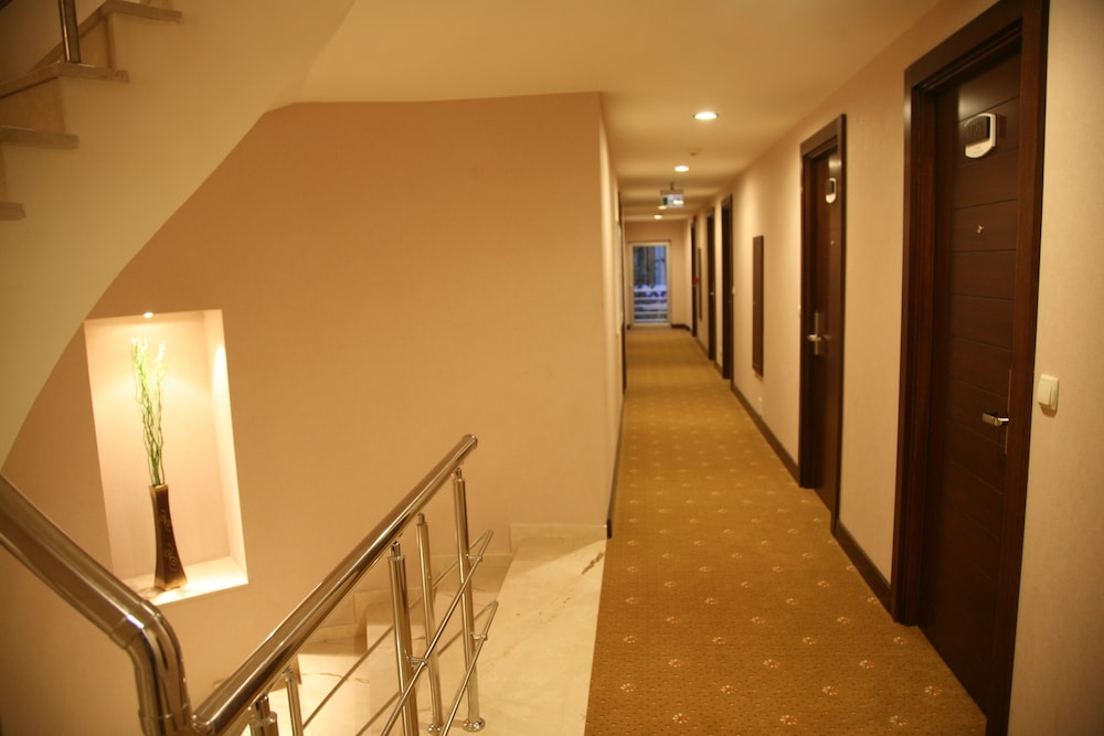 Cetin Hotel 15/39