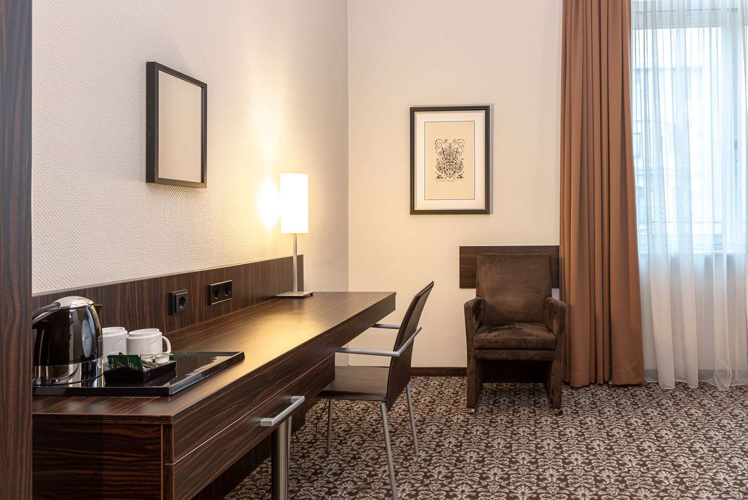 Ramada By Wyndham Frankfurt Central Station 24/35