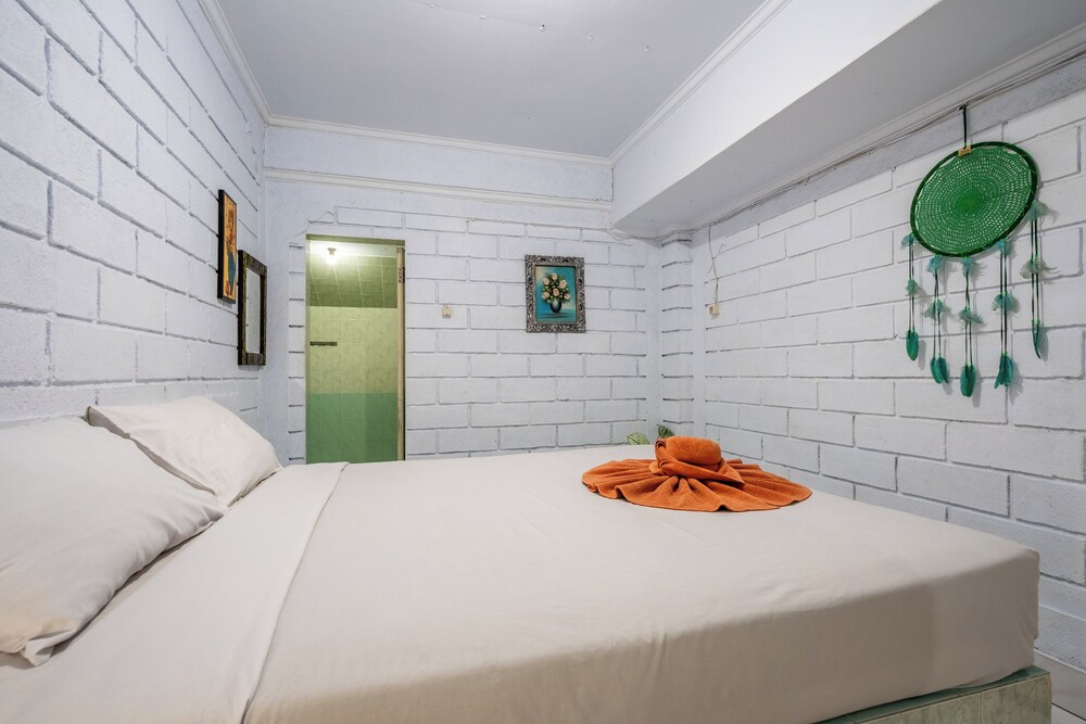VILARISI HOTEL 17/57