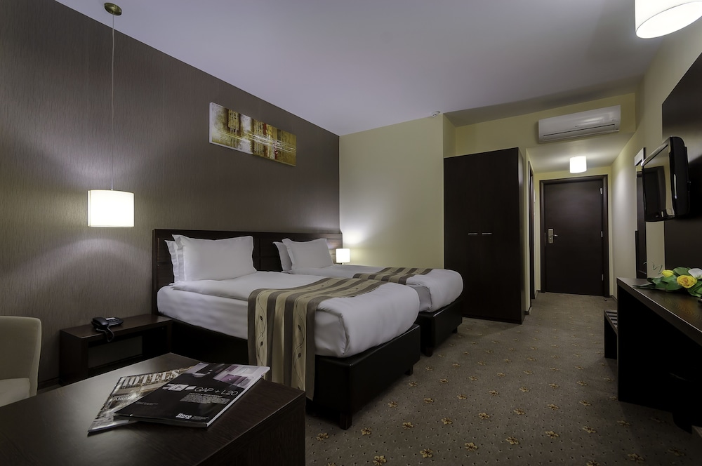 Golden Time Hotel 17/62