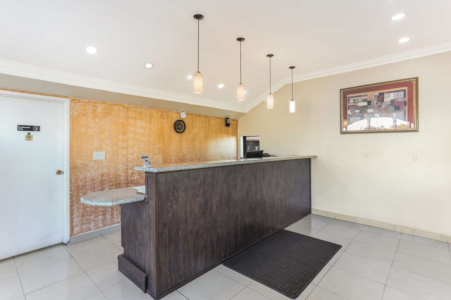 Americas Best Value Inn Suites el Centro 1/13