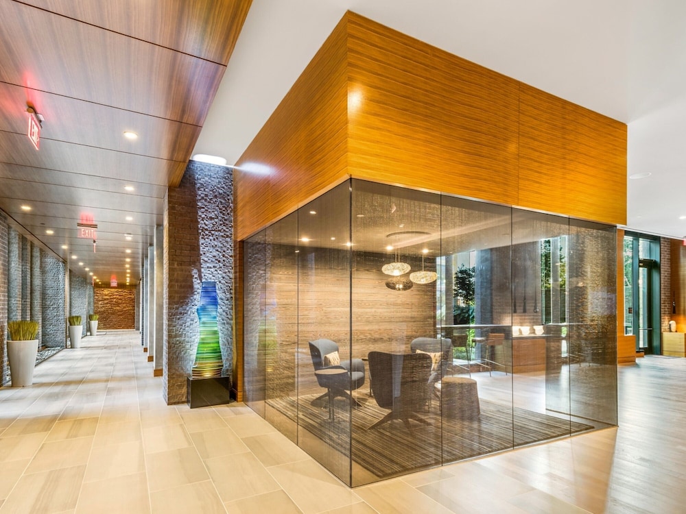 Global Luxury Suites at Reston Town Center 32/75