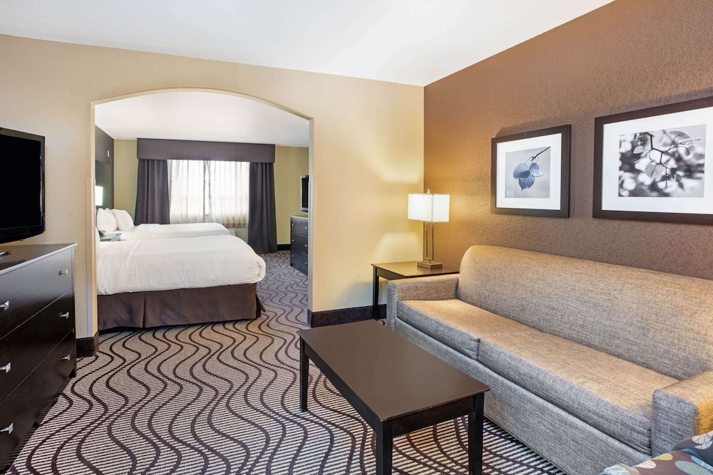 La Quinta Inn And Suites By Wyndham Meridian Boise West 16/35