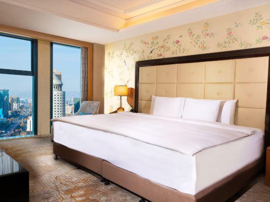 Hollywood, King Bed