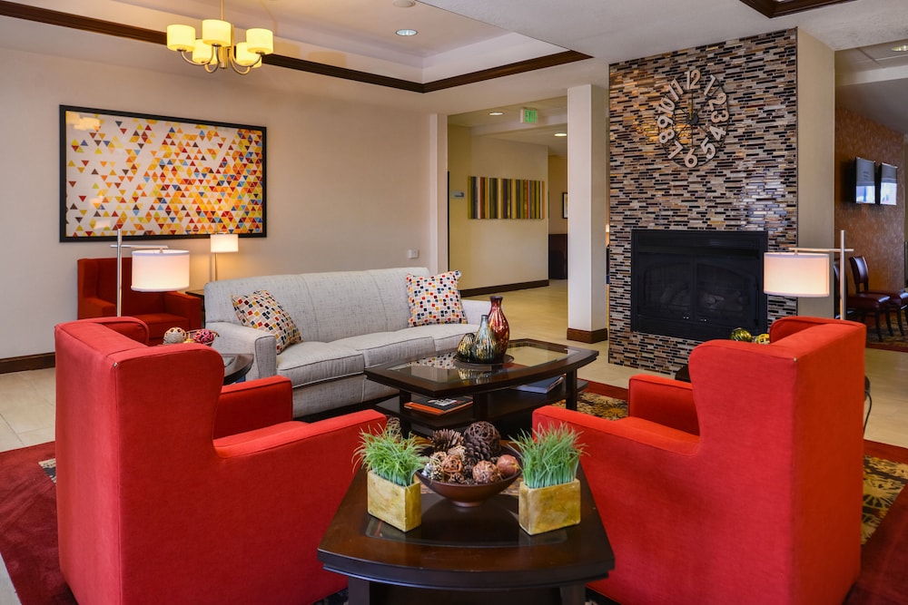 Holiday Inn Express Hotel And Suites Pittsburg 39/73