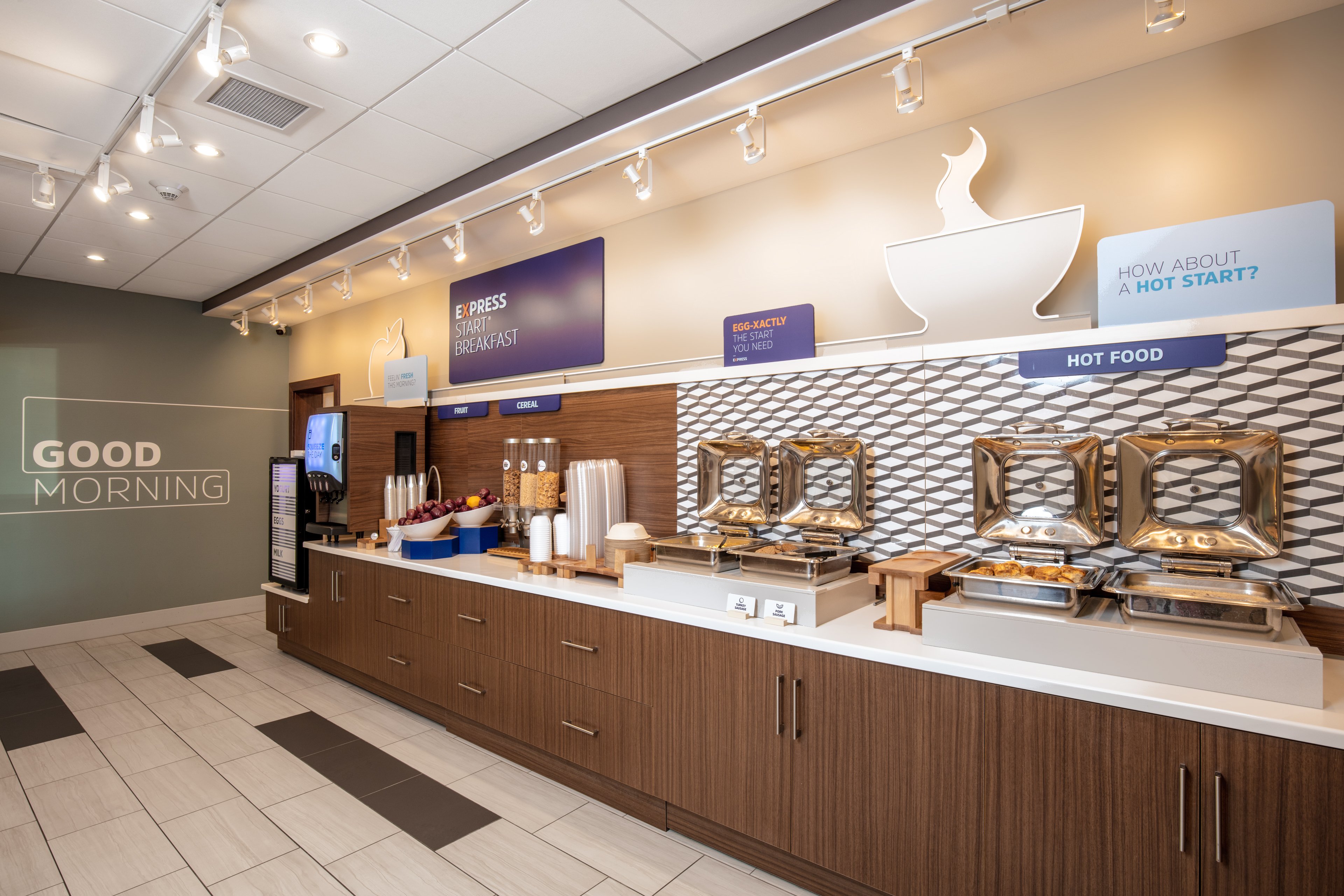 Holiday Inn Express & Suites Beloit 5/38