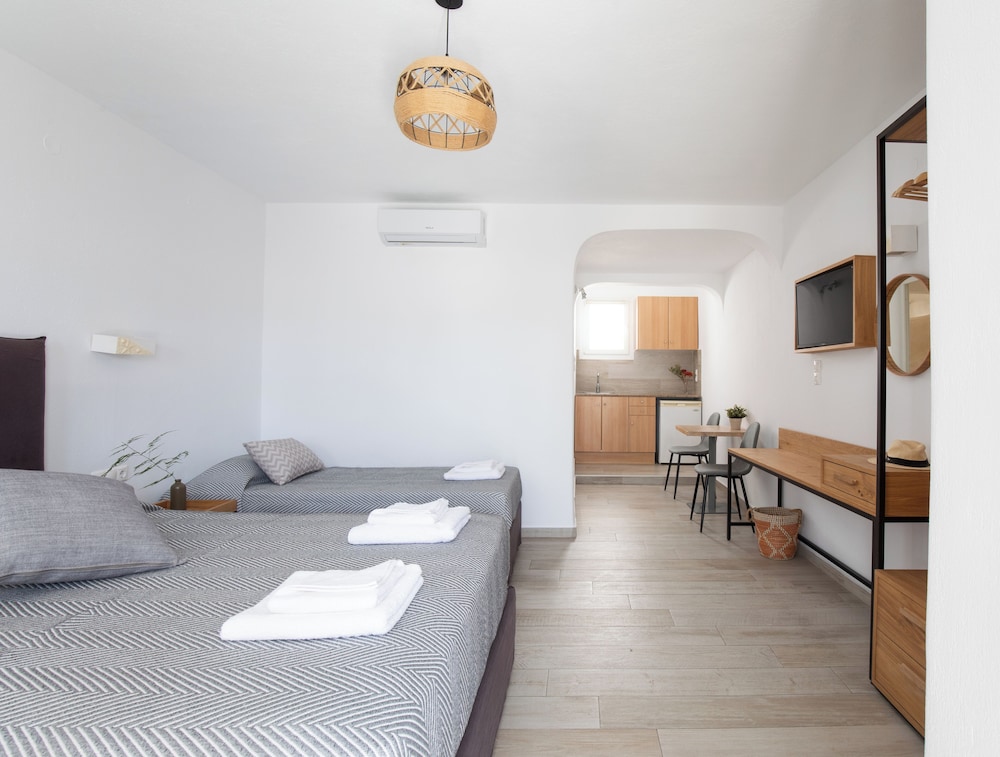 Agia Anna Studios 8/50