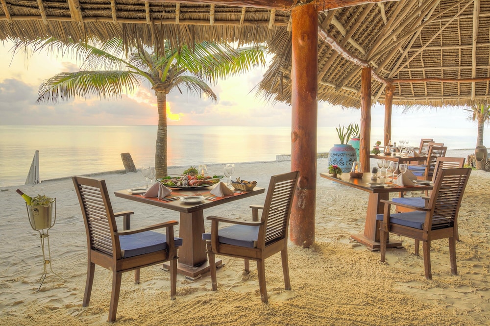 Bluebay Beach Resort & Spa 35/52