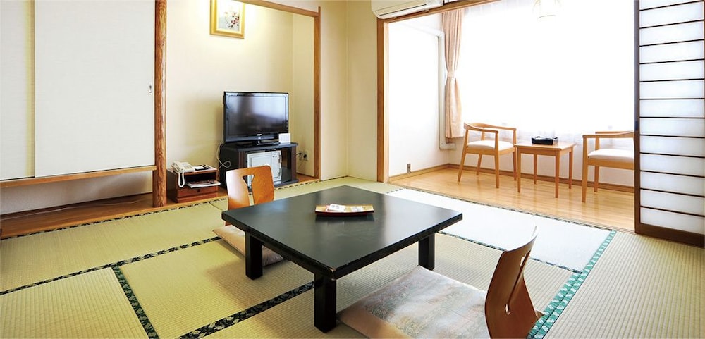 FUJI HOTEL 18/28