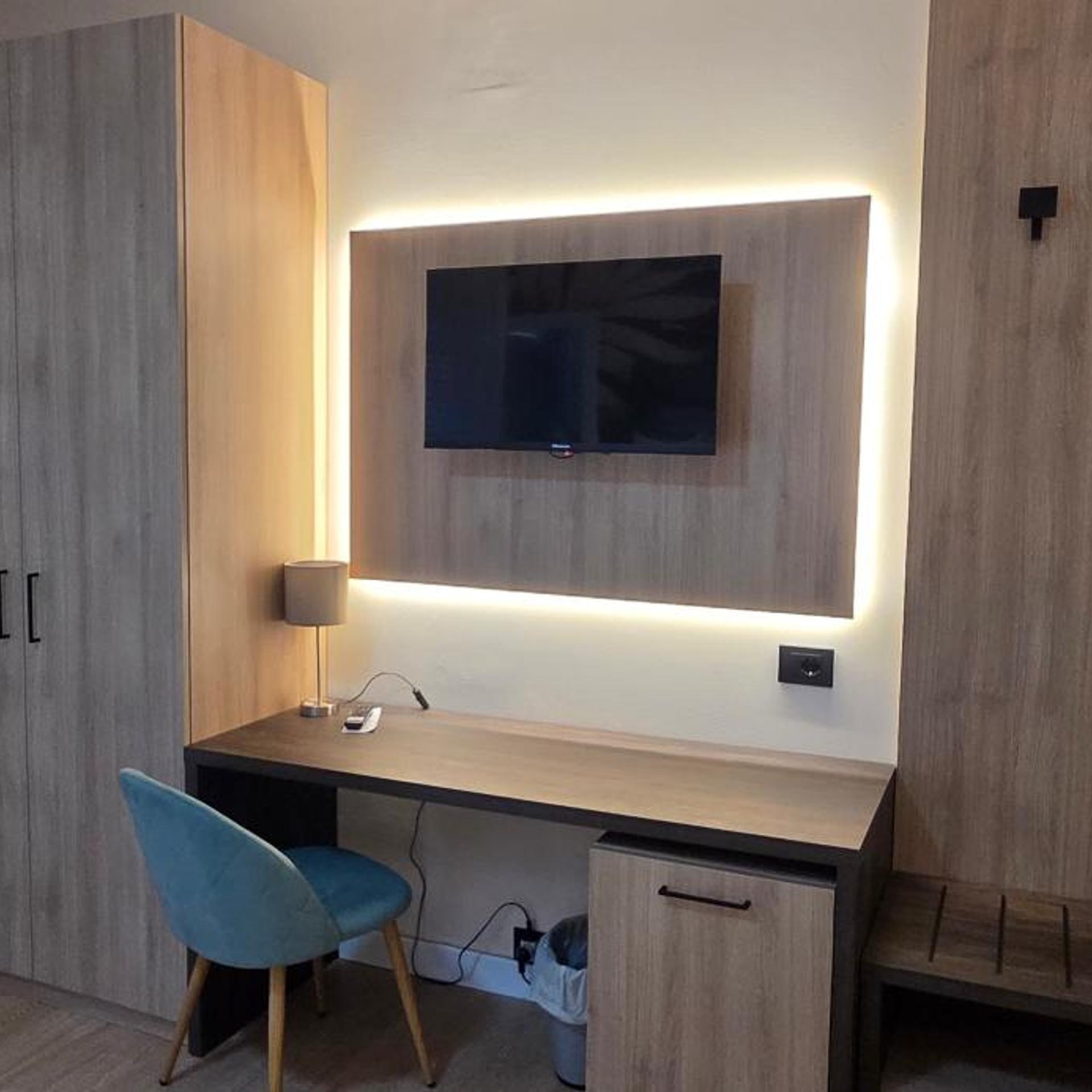 Hotel Eros 36/50