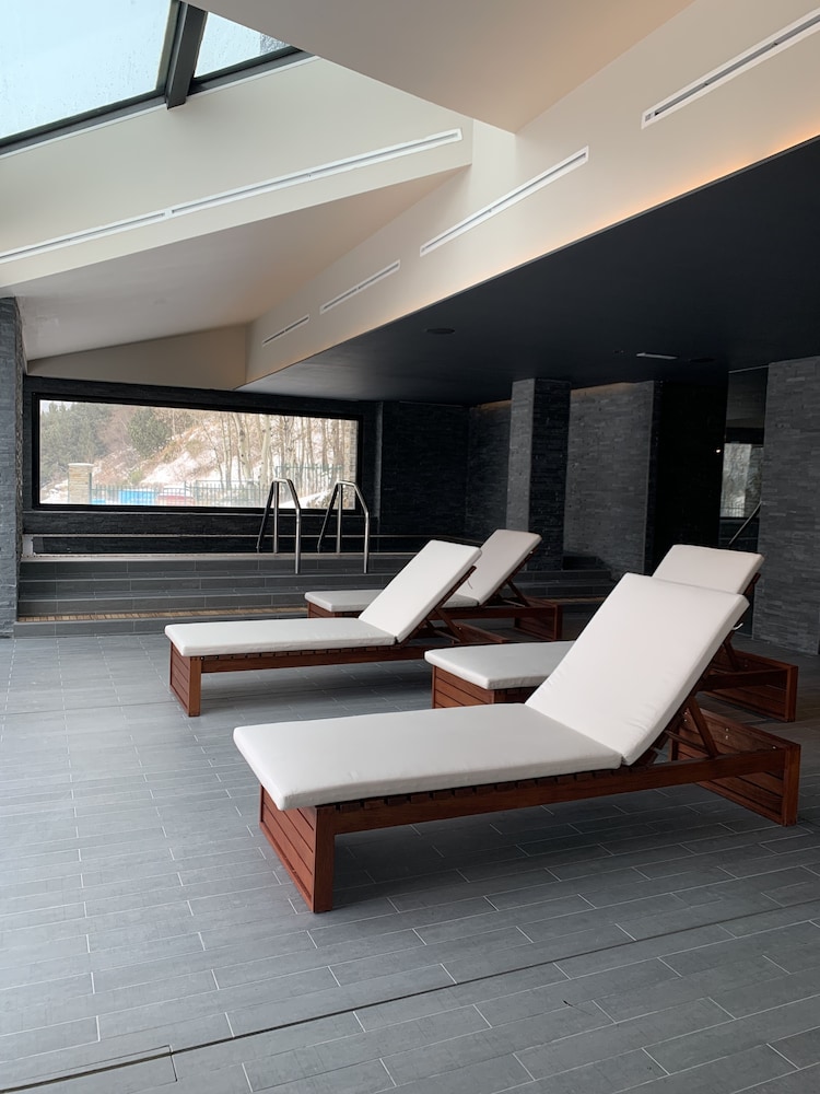 Lodge Park Hotel & Spa 60/73