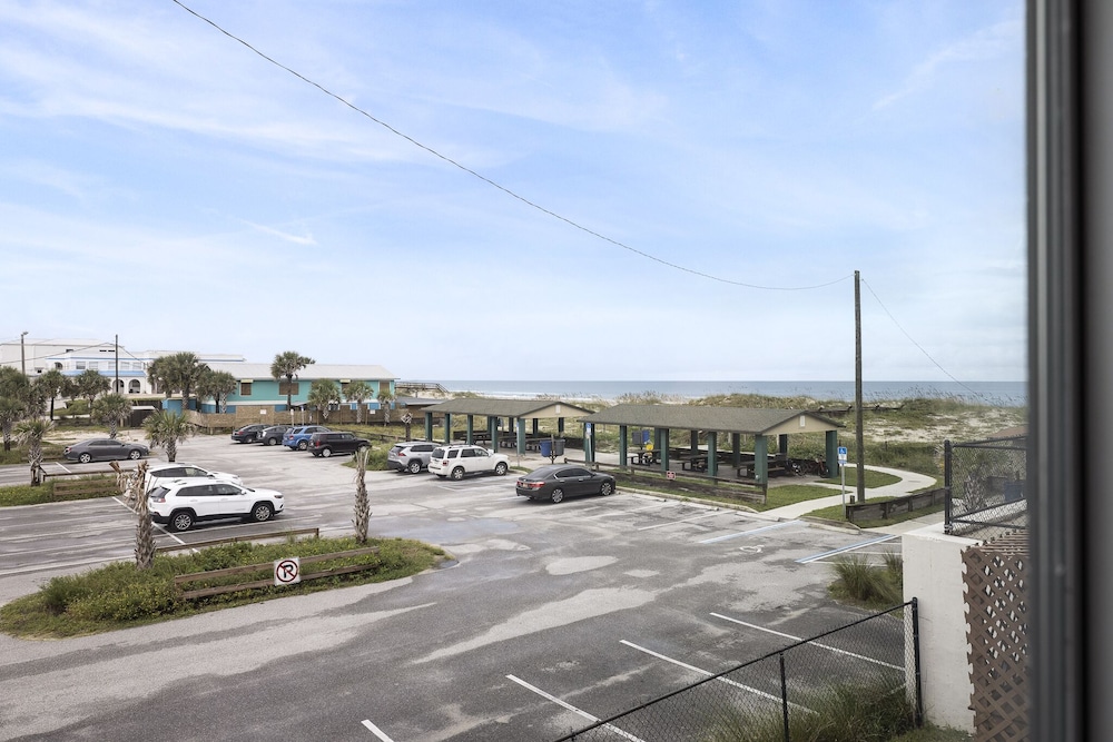 Beacher's Lodge 24/51
