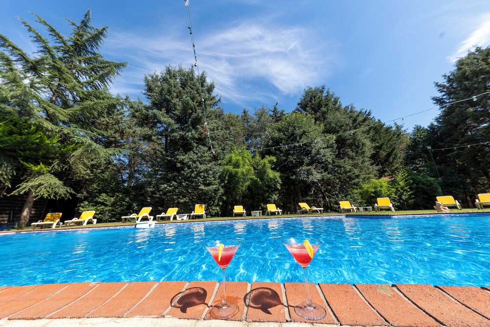 Village Park Resort Spa 48/50