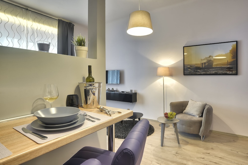 D&A Center Apartments 30/43