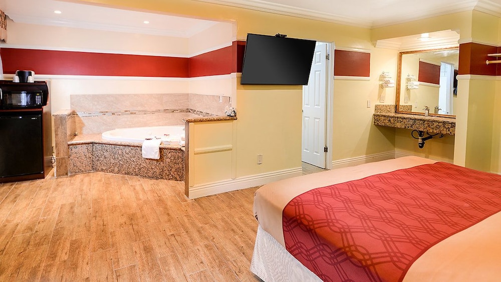 Aqua Venture Inn 9/24