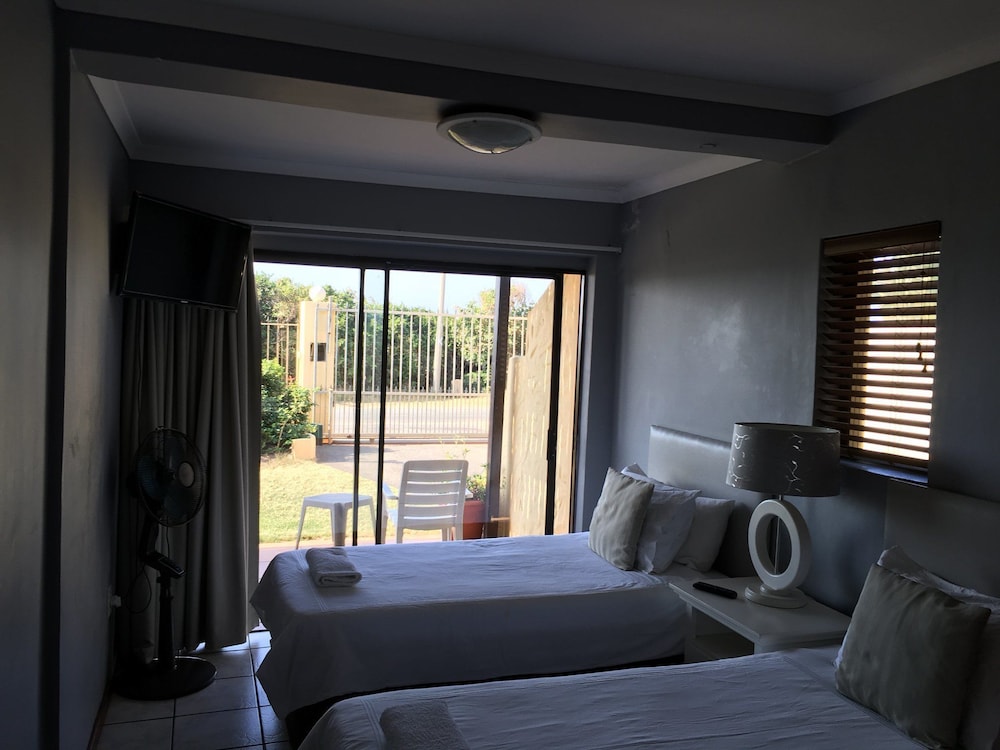 Durban Backpackers 4/7