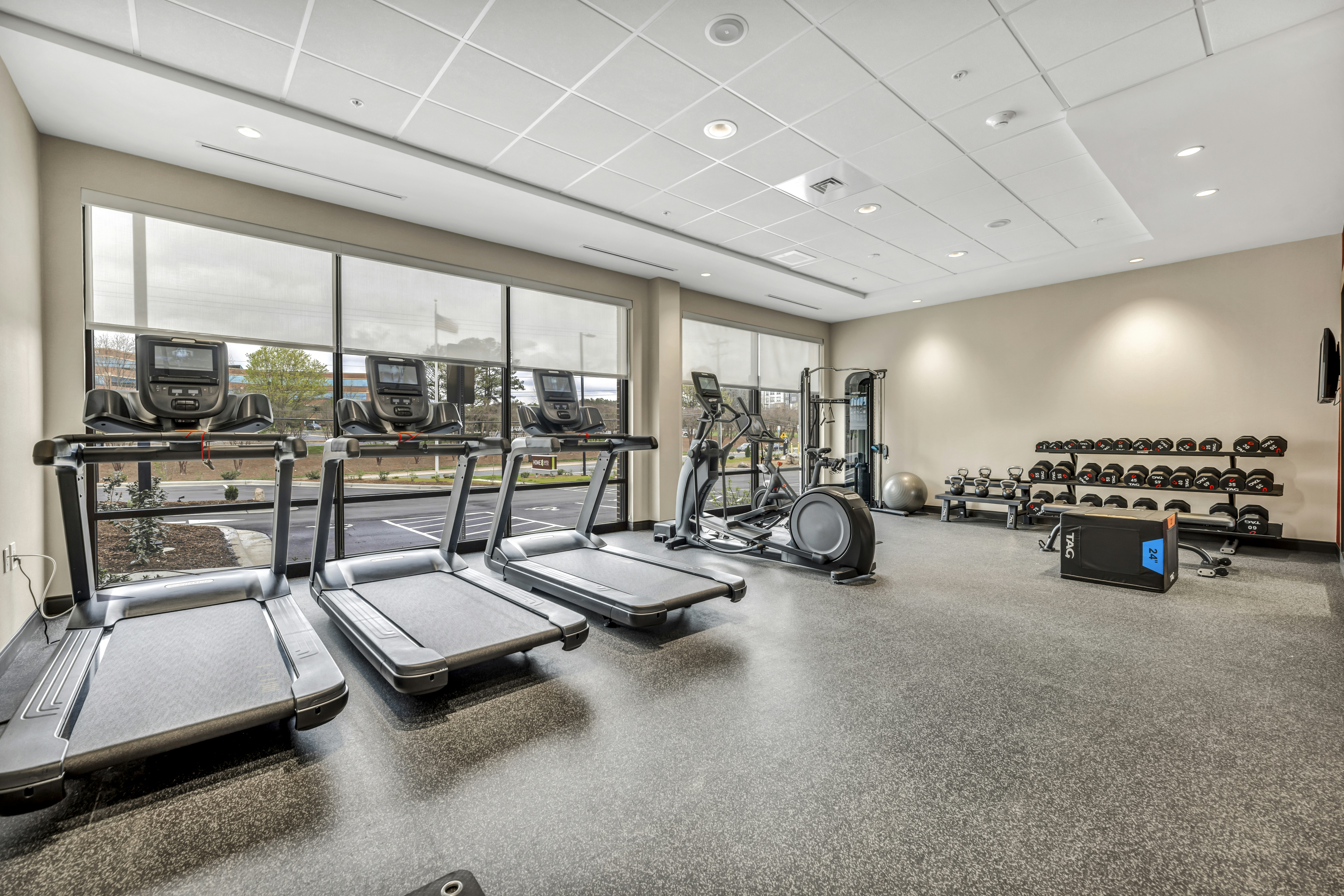Home2 Suites by Hilton Raleigh West Lenovo Center 16/49