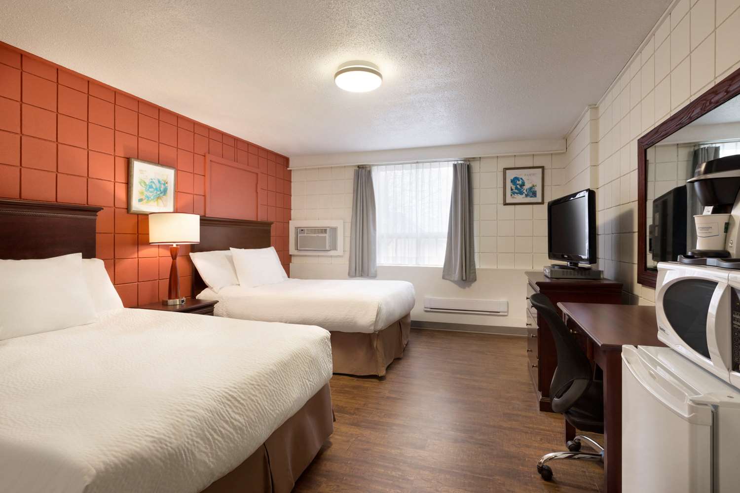 Travelodge by Wyndham Kindersley 6/23