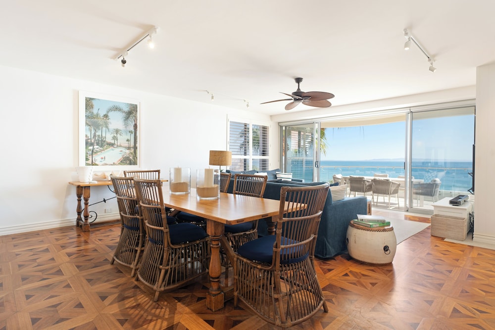 La Mer Apartments 37/50