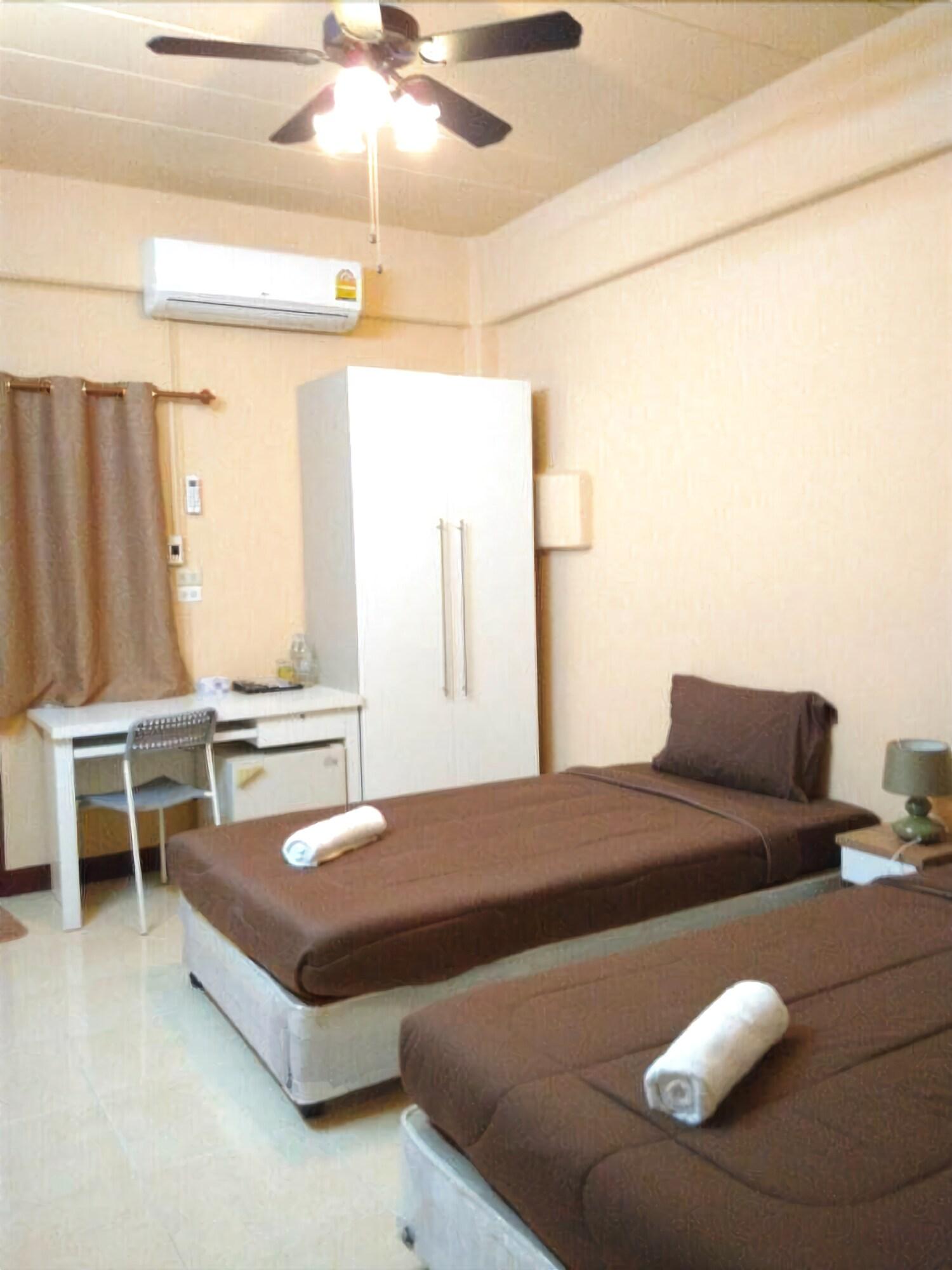 Navavilla 6/18