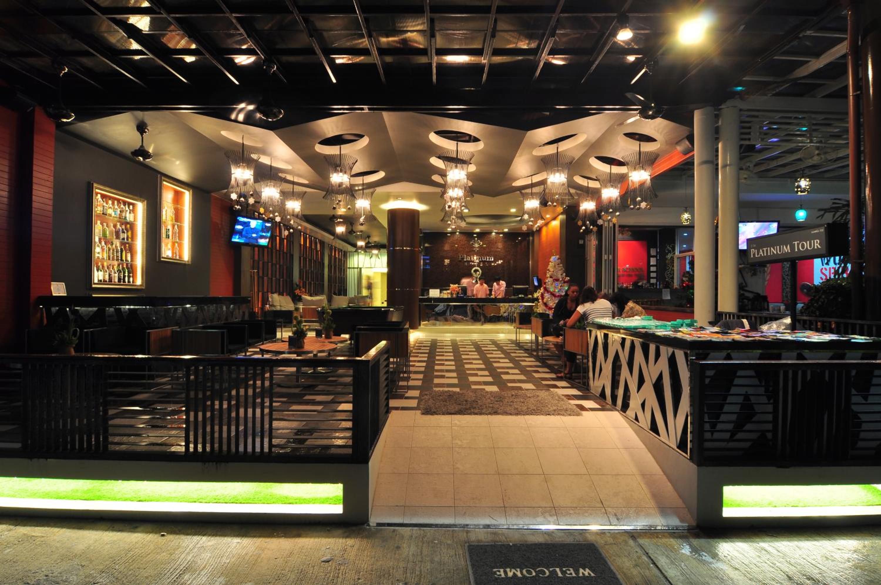 Platinum Hotel 38/50