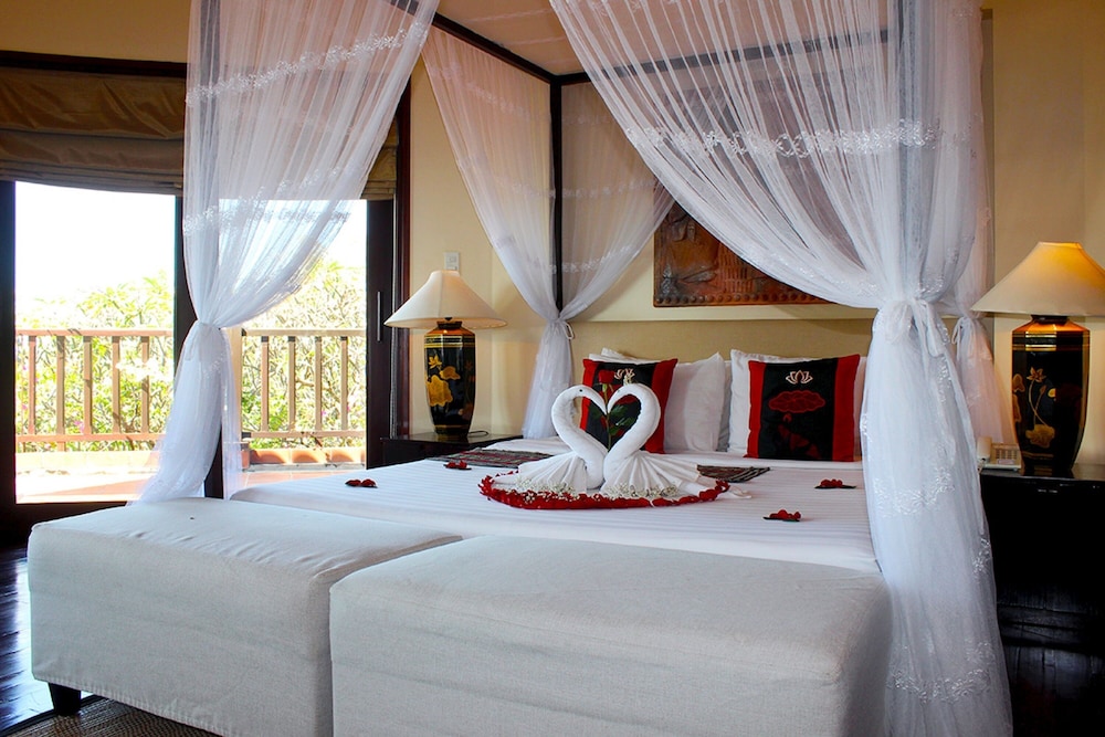 BUNGALOW, OCEAN VIEW