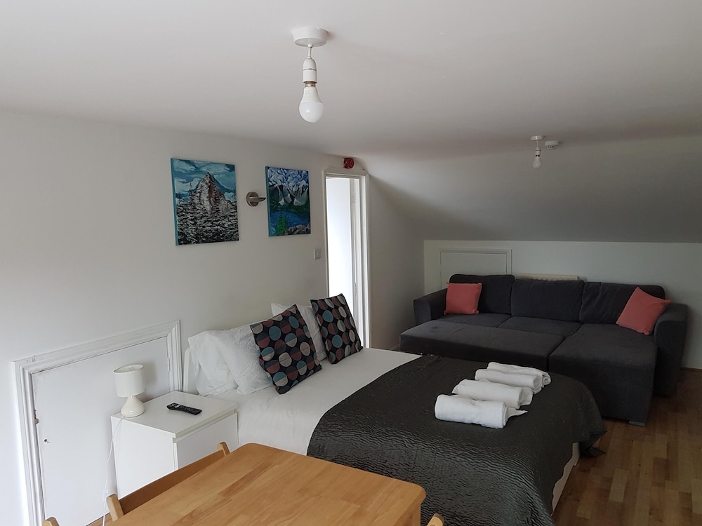 London Queens Apartments 34/50
