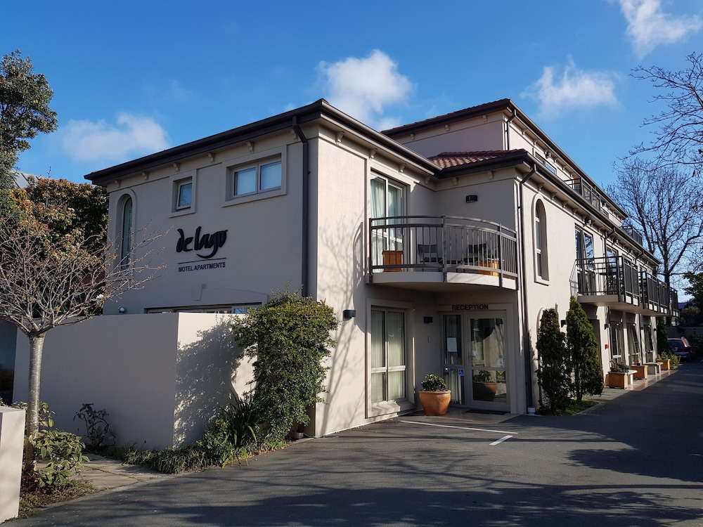 Delago Motel 4/46
