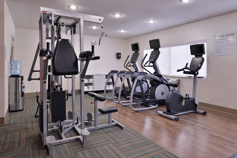 Holiday Inn Express Hotel And Suites Farmington Bloomfield 39/69