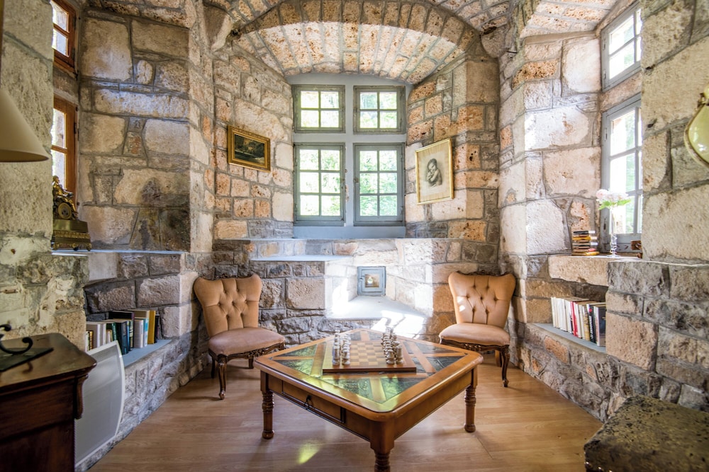 Chateau De La Caze 29/50