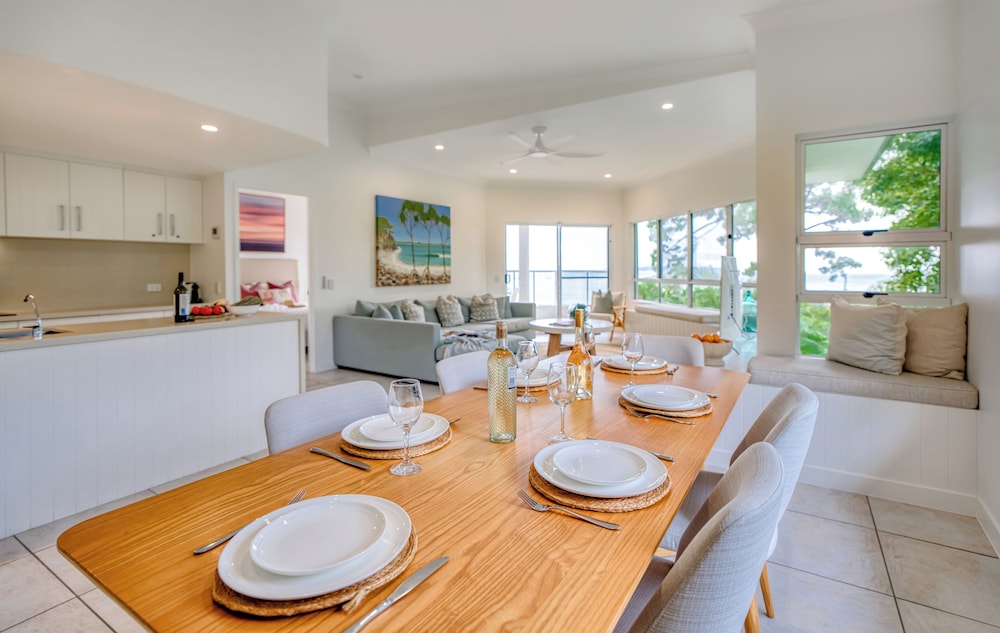 THE LOOKOUT RESORT 57/74