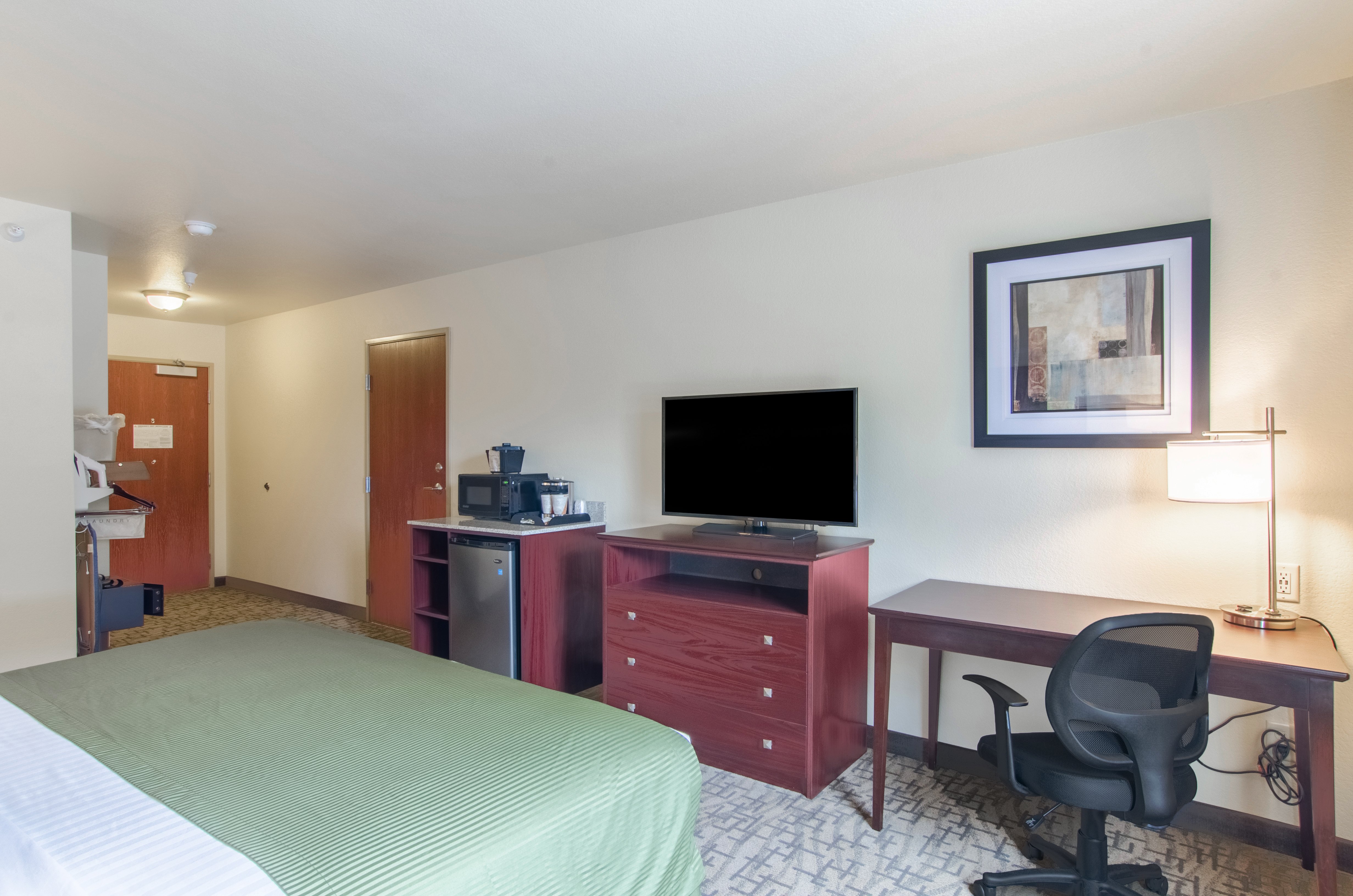 Cobblestone Inn & Suites - Guernsey 47/57