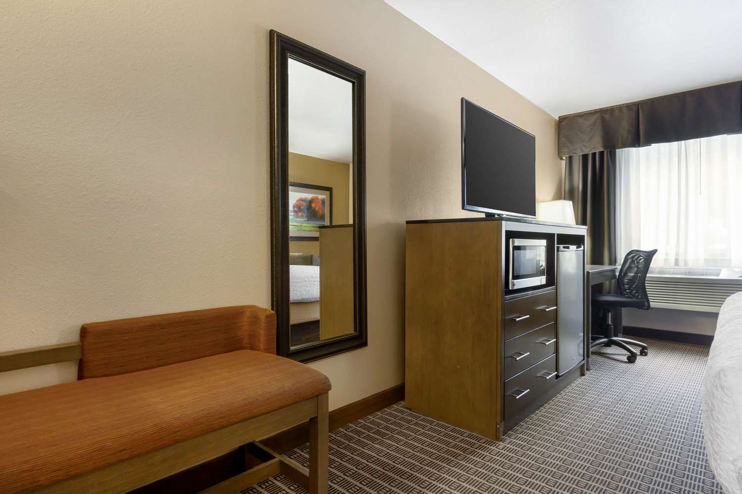 Best Western Plus Yakima Hotel 37/61
