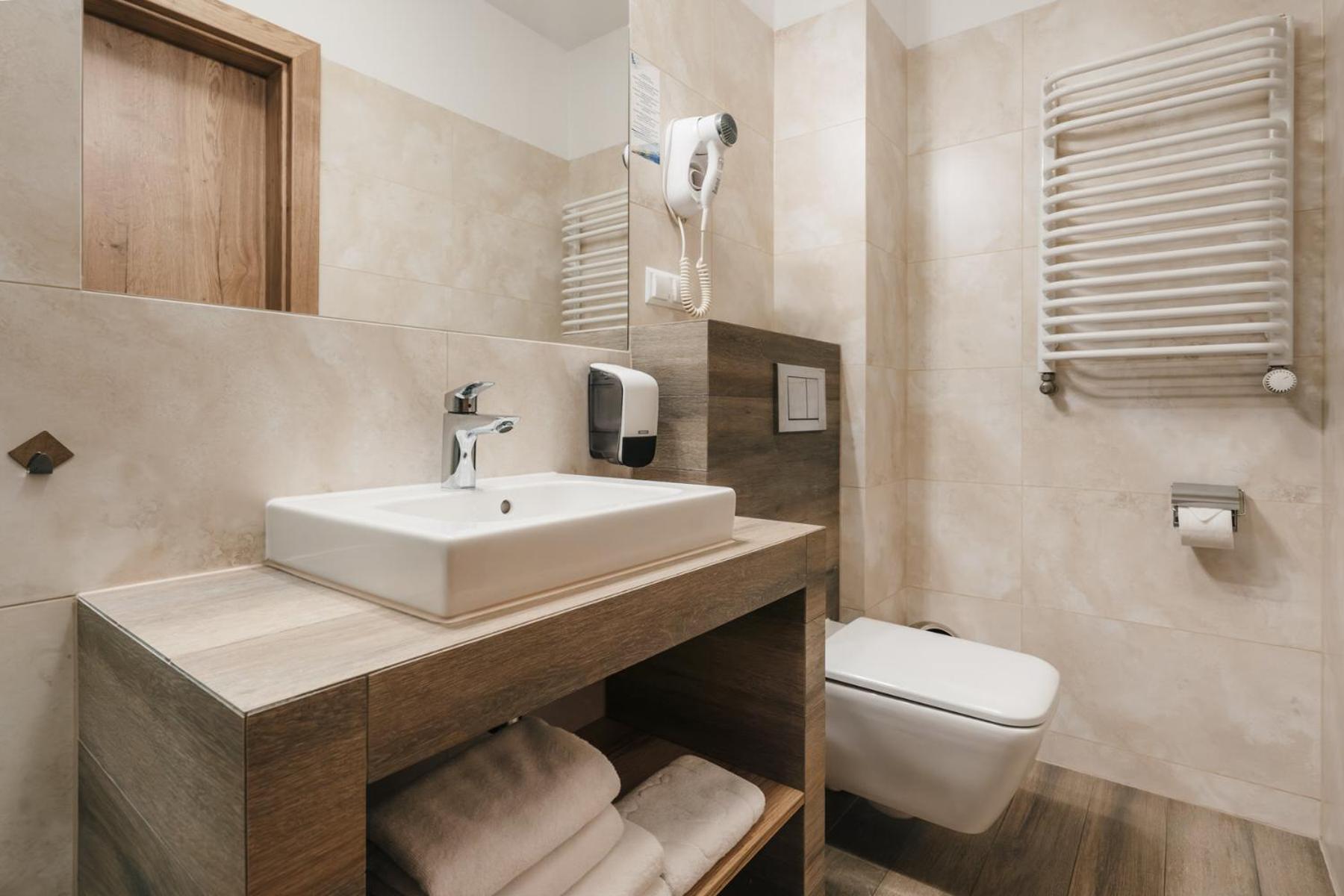 Hotel Polonez 48/50