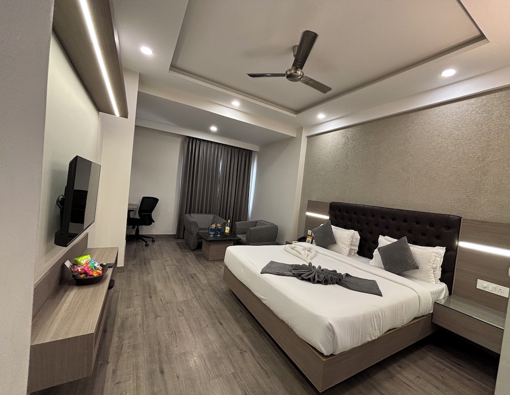 HOTEL RESIDENCY 11/47