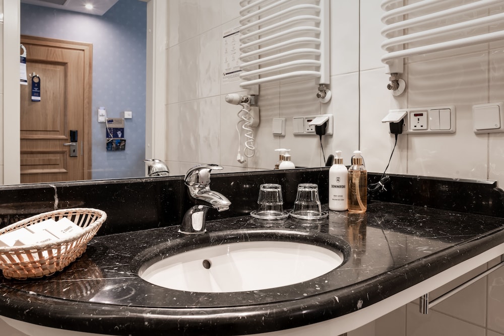 Hotel Grodek 49/50
