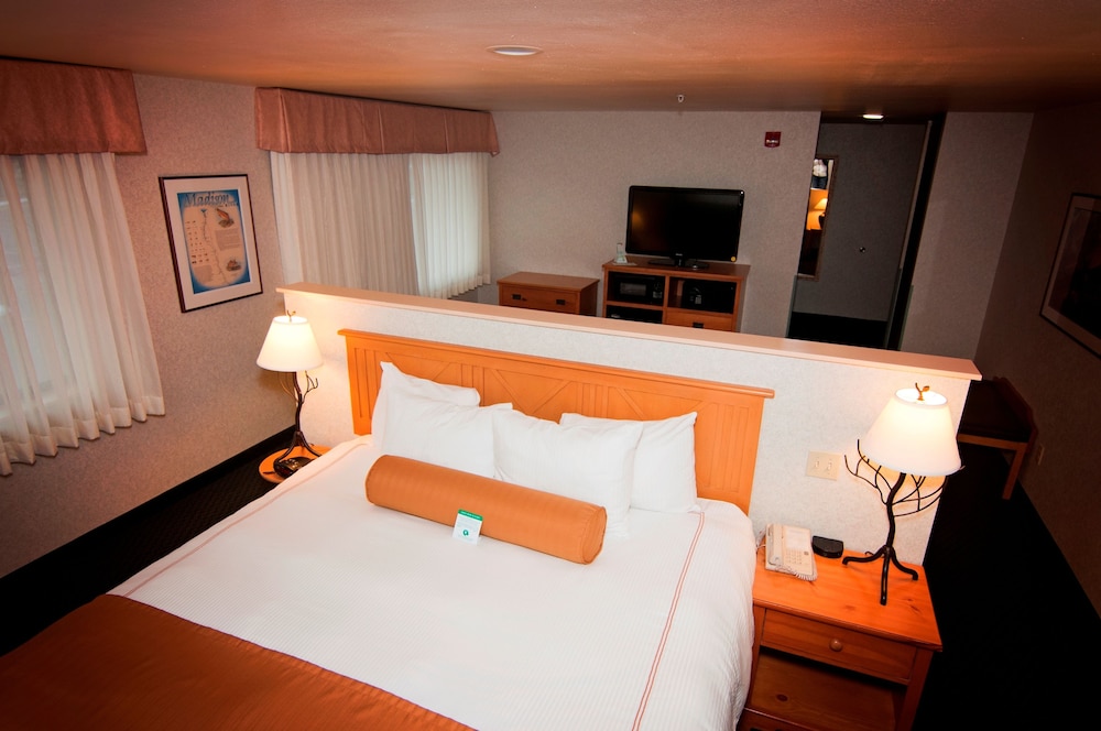 Best Western Plus Grantree Inn 27/52