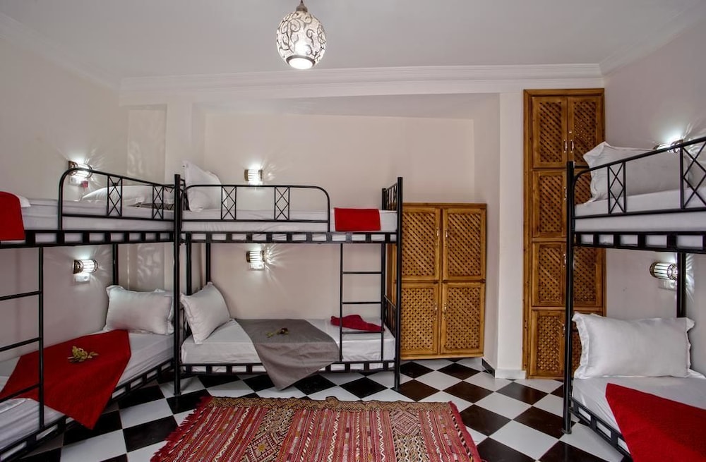 Amour d'auberge 22/36