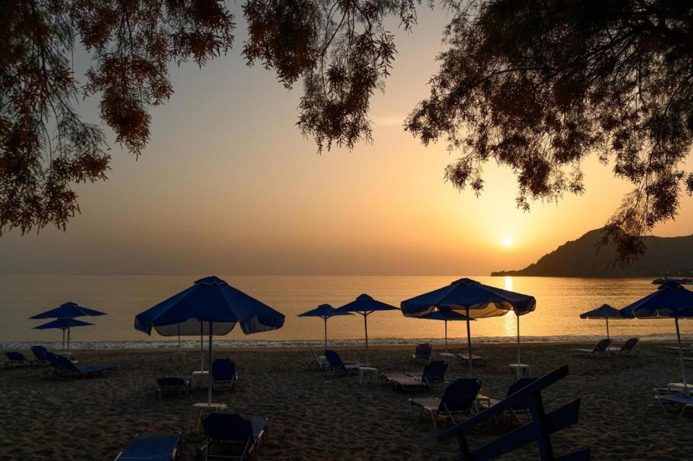 Alianthos Beach Hotel 53/61