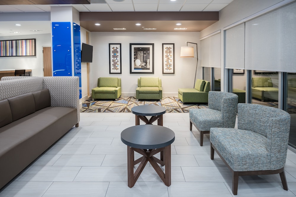 Holiday Inn Express & Suites Sugar Land SE - Missouri City 42/65