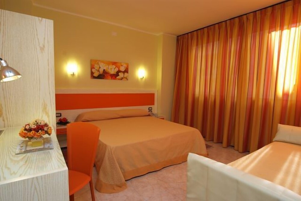 Hotel Cristal Eboli 25/39