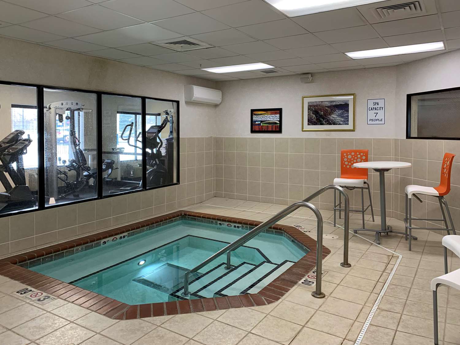 Comfort Inn Saint Paul East MN 16/19