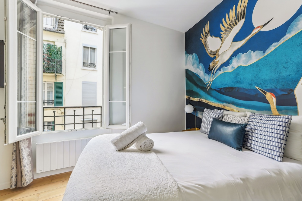 Exclusive, Apartment, Double Bed, Street View, Sofa
