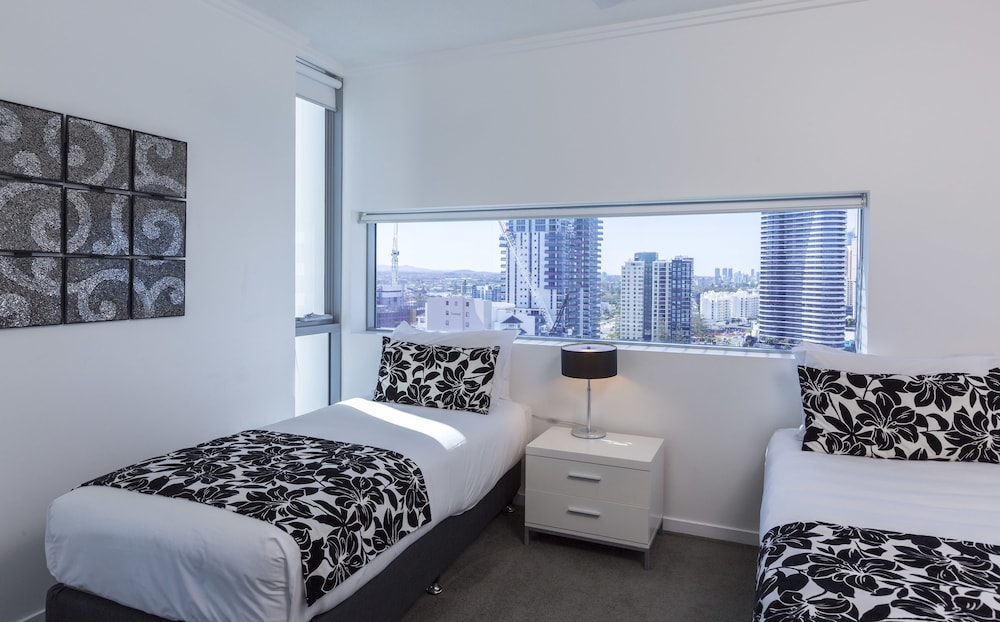 Ocean Pacific Resort 23/73