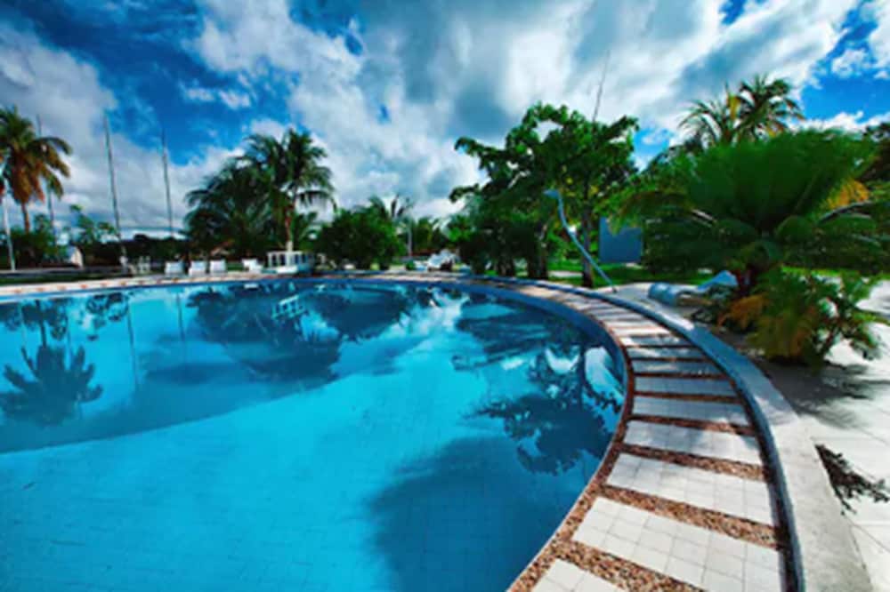 Barrudada Tropical Hotel 33/57